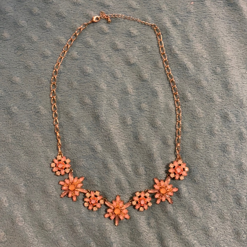 2for$10 ✨ Flower necklace